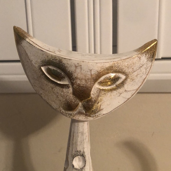 Hand Carved Wooden Cat - Picture 3 of 3